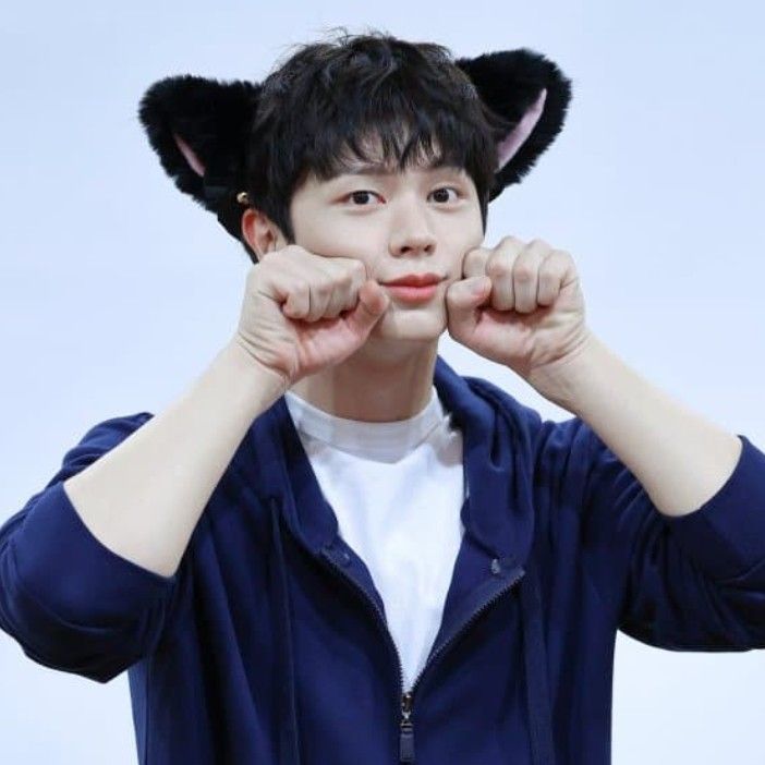 Behind-the-scenes cut of Yook Sungjae