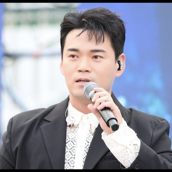 A moment captured by a fan of Lee Jung