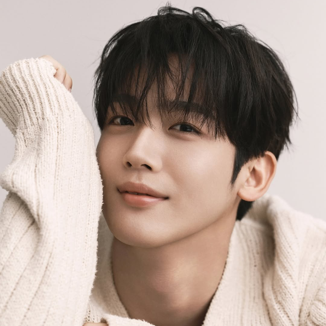 Recent activity shot of Kim Yohan
