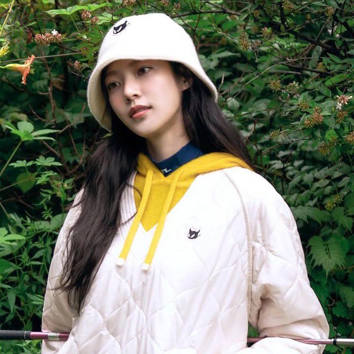 Behind-the-scenes cut of Gong Seungyeon