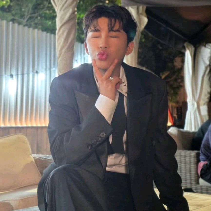 임영웅 최근 활동샷