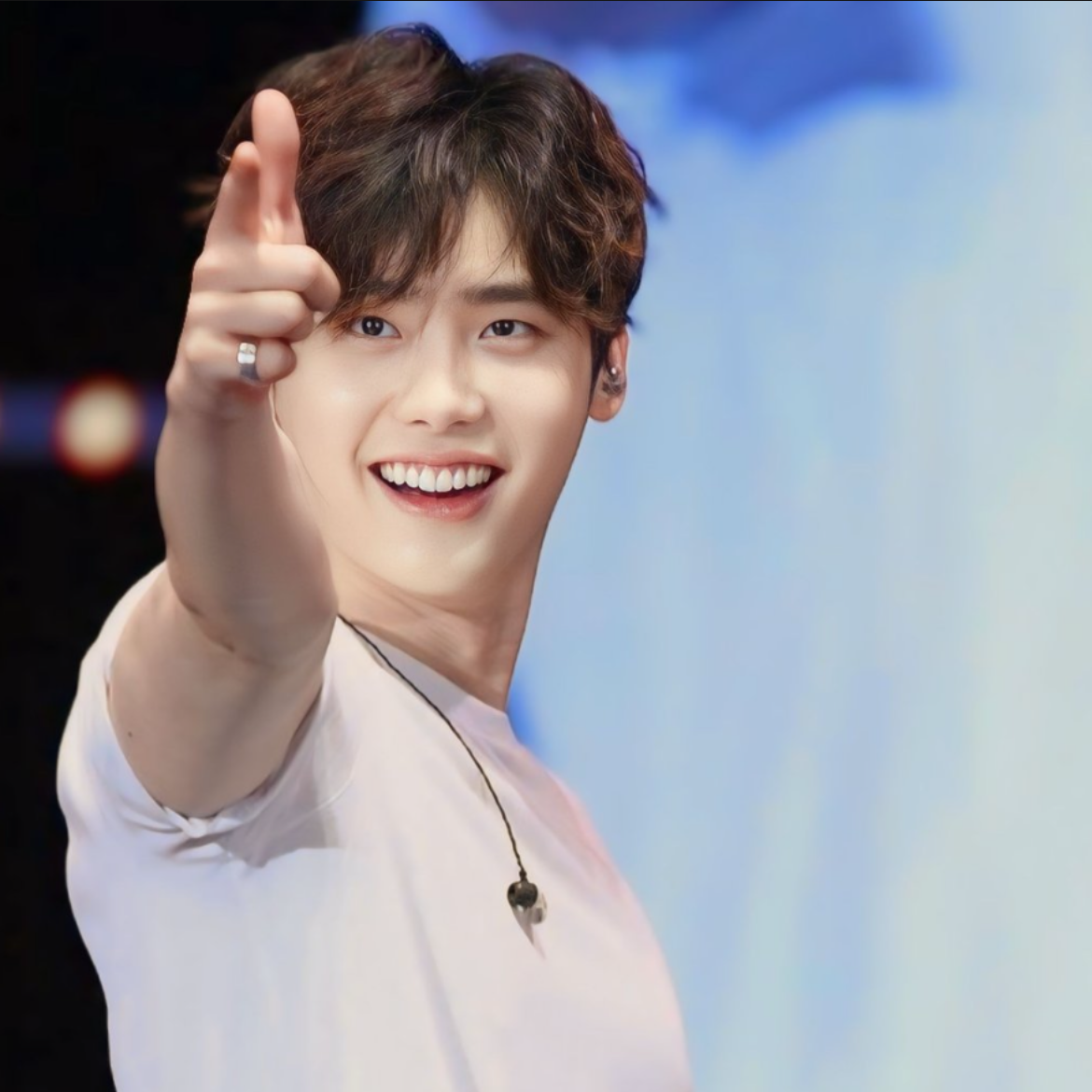 Recent activity shot of Lee Jongsuk