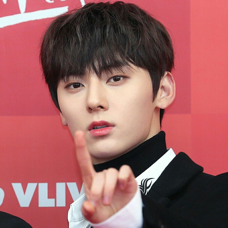 황민현의 최신 사진