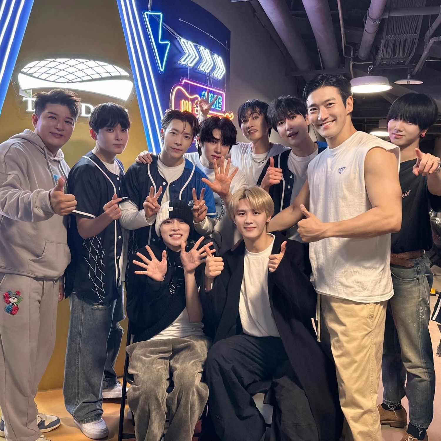 Behind-the-scenes cut of Choi Siwon