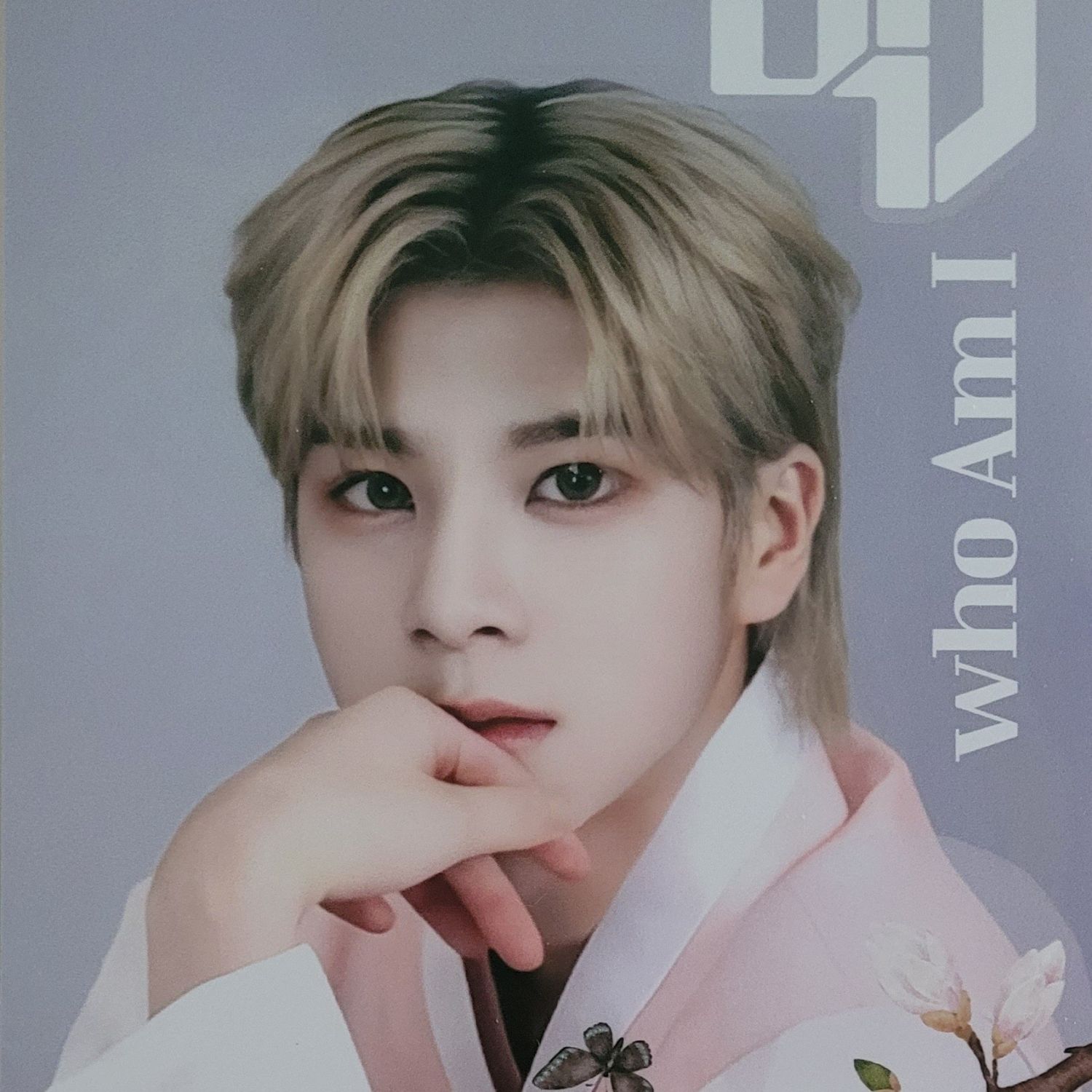 Behind-the-scenes cut of Jeong Dongwon