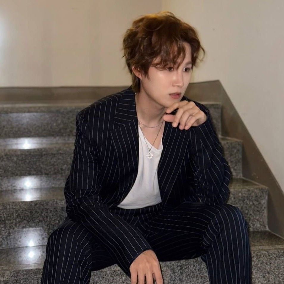 Behind-the-scenes cut of Kim Heejae
