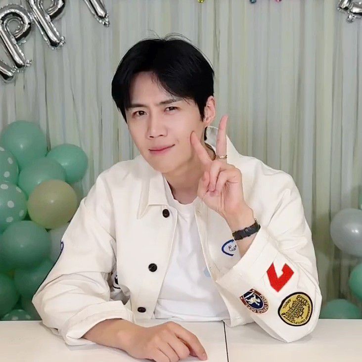 Recent activity shot of Kim Seonho