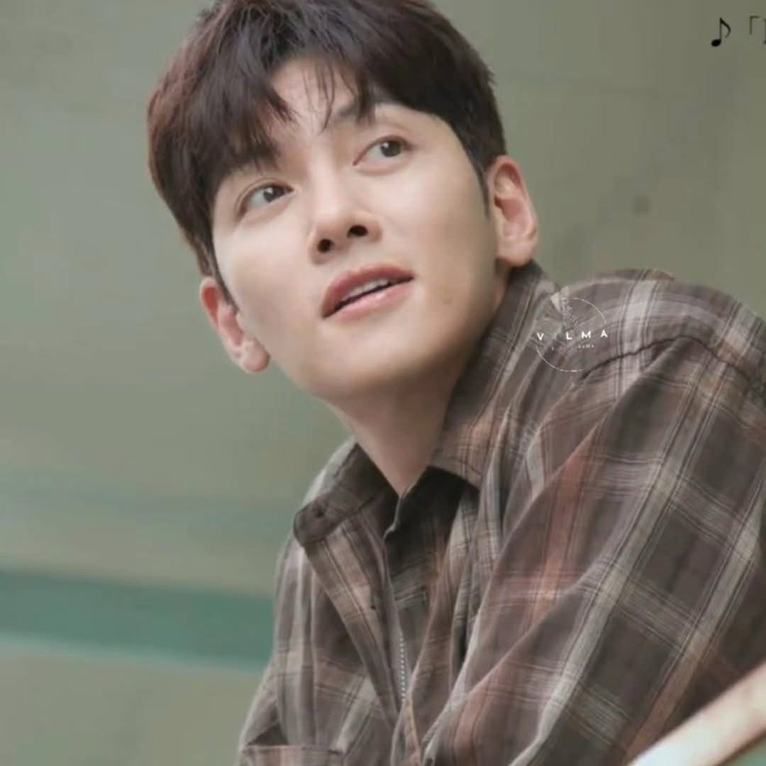 Latest photo of Ji Changwook