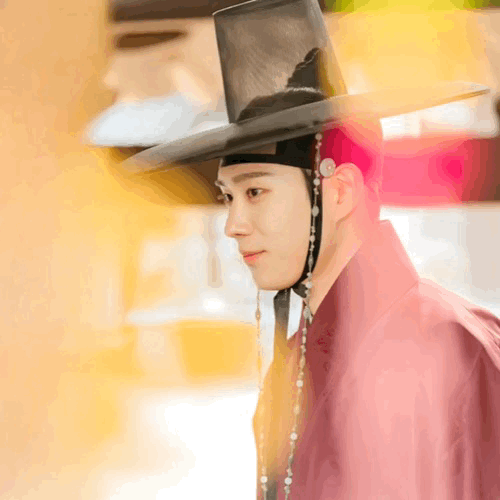Behind-the-scenes cut of Kim Youngdae