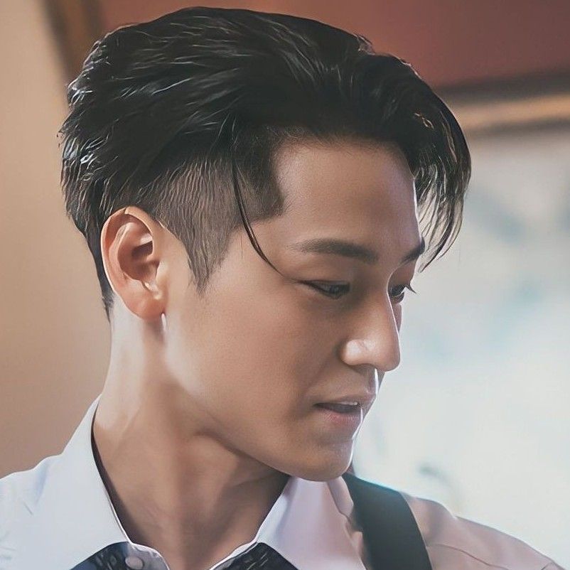 Behind-the-scenes cut of Kim Bum