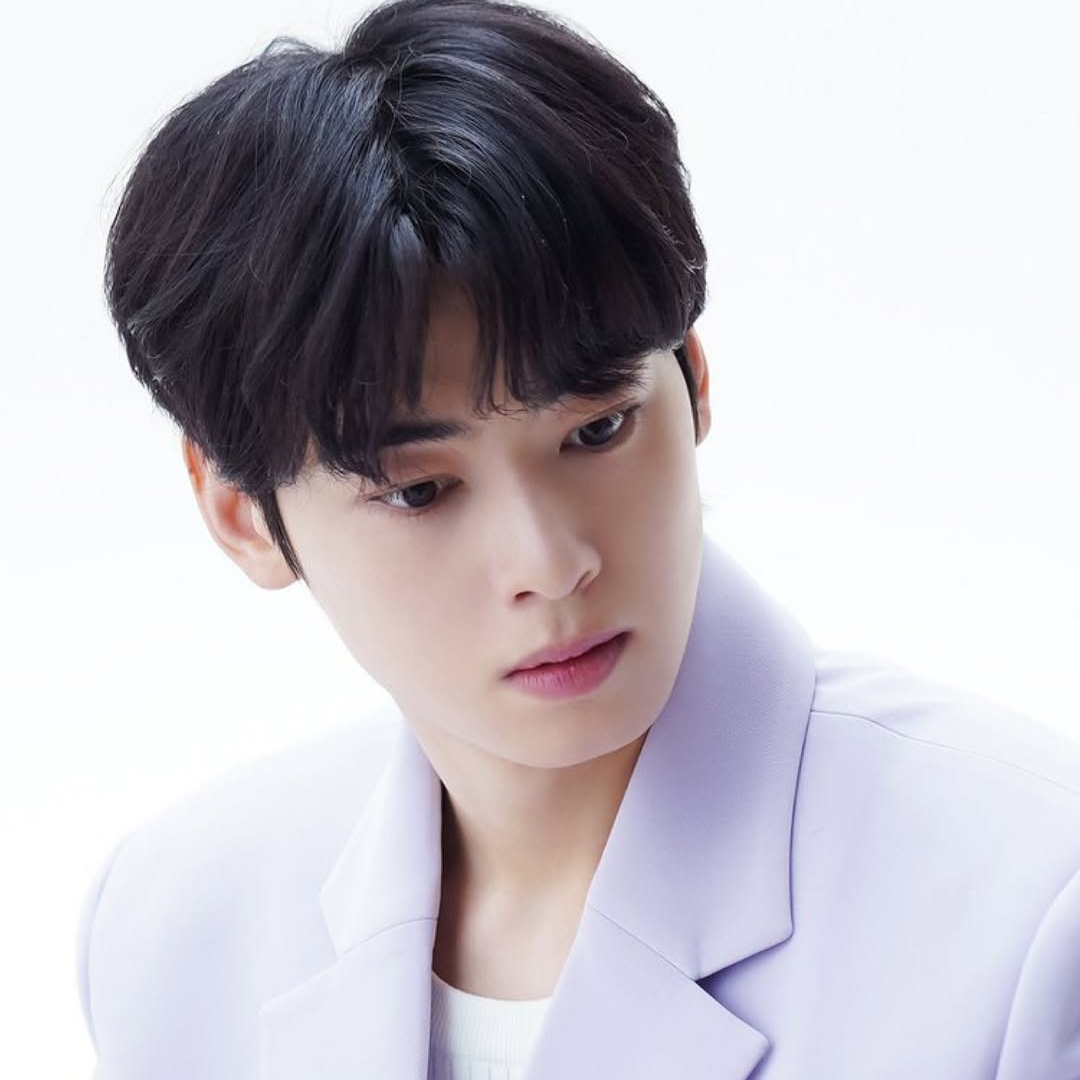 Foto kegiatan terbaru dari Cha Eunwoo