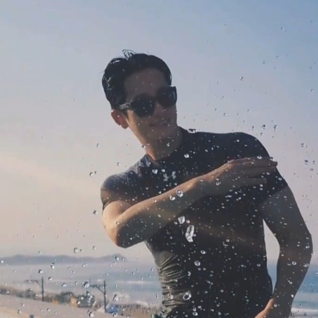 Recent activity shot of Park Sihoo