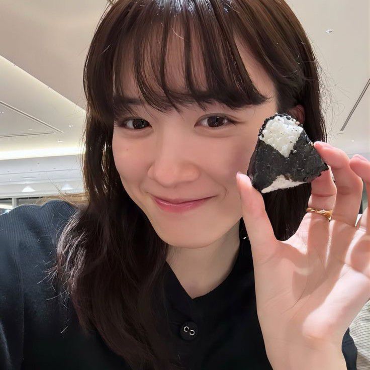 Behind-the-scenes cut of Mei Nagano