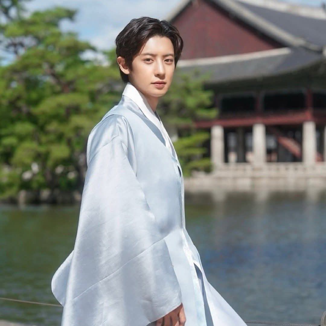 Latest photo of Chanyeol