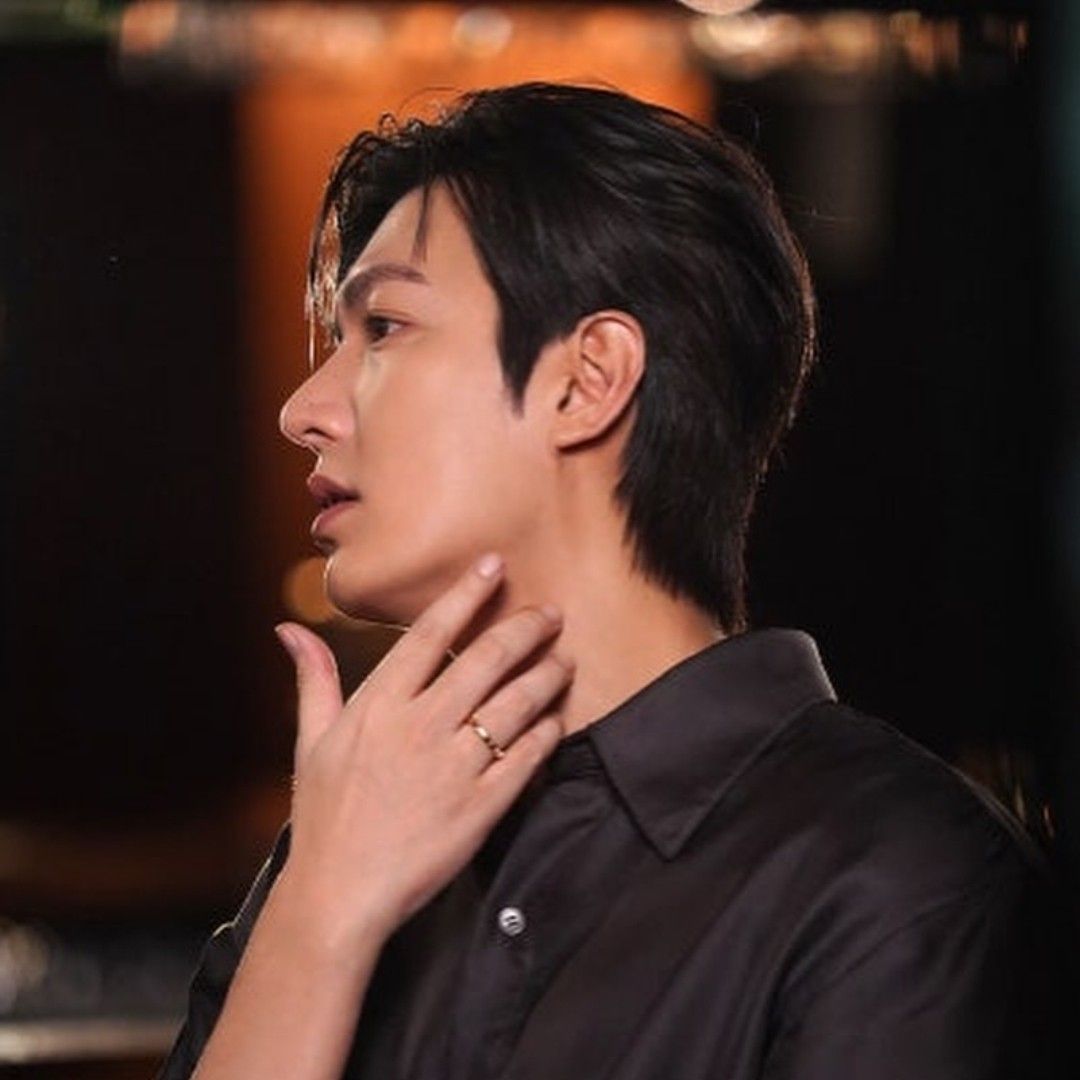 粉絲拍下的李敏鎬瞬間