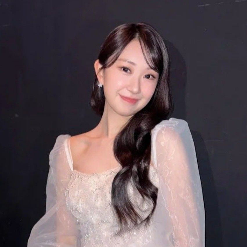 Latest photo of Jeon Yujin