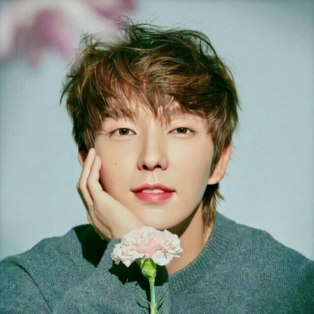 Behind-the-scenes cut of Lee Joongi