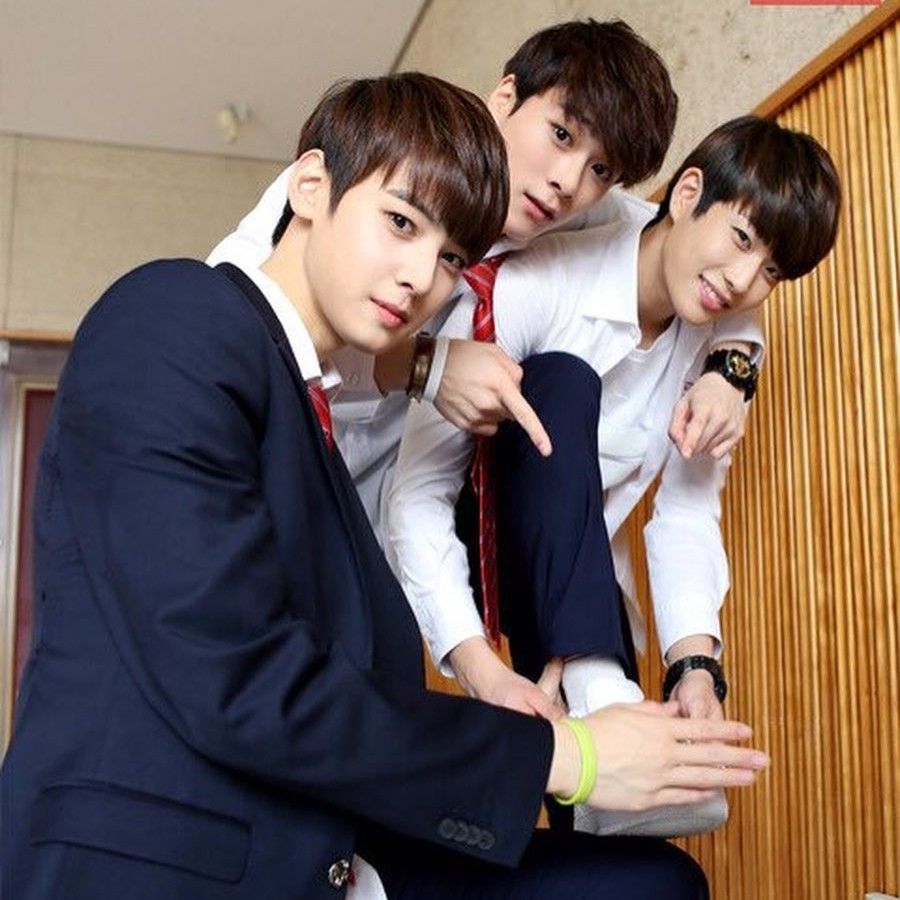 Recent activity shot of Cha Eunwoo