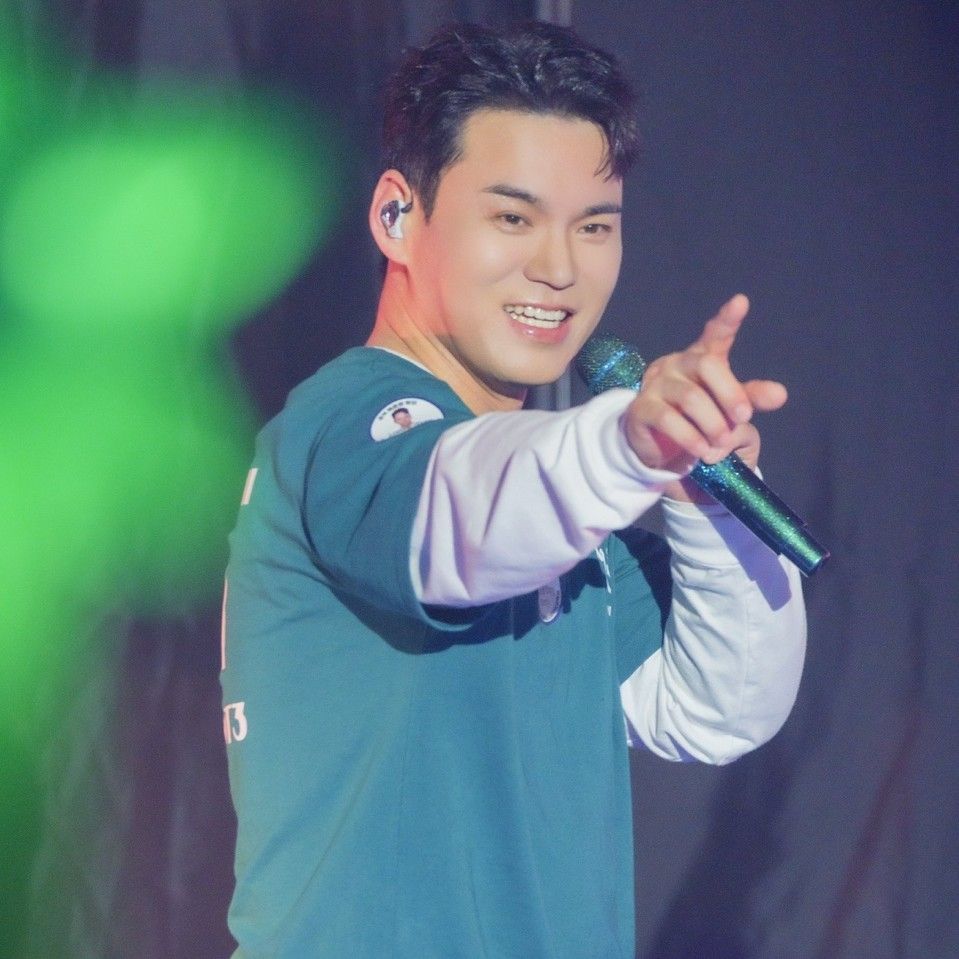 Recent activity shot of Lee Jung