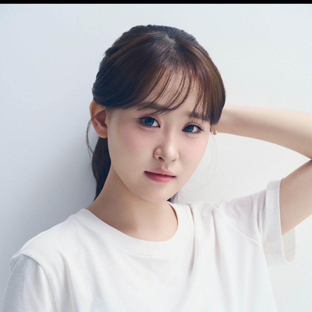 김다현의 비하인드 컷