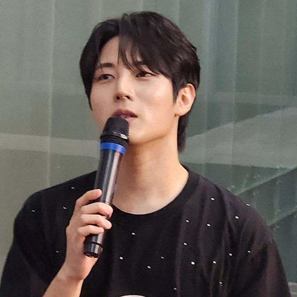 Cuplikan di balik layar dari Kim Jungyeon