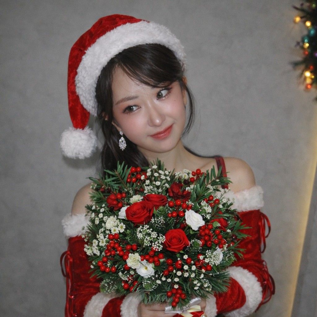 Recent activity shot of Jeon Yujin