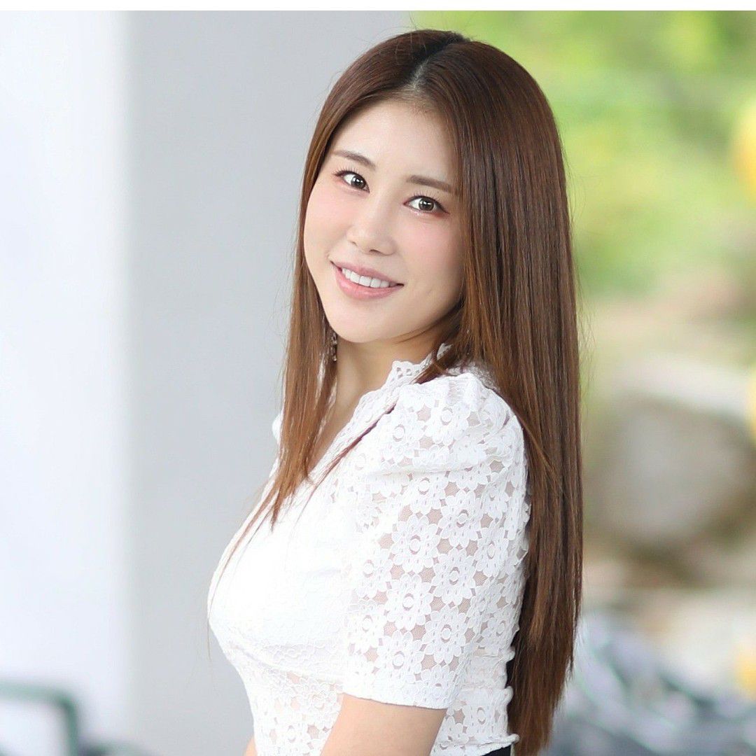 Recent activity shot of Kim Soyou