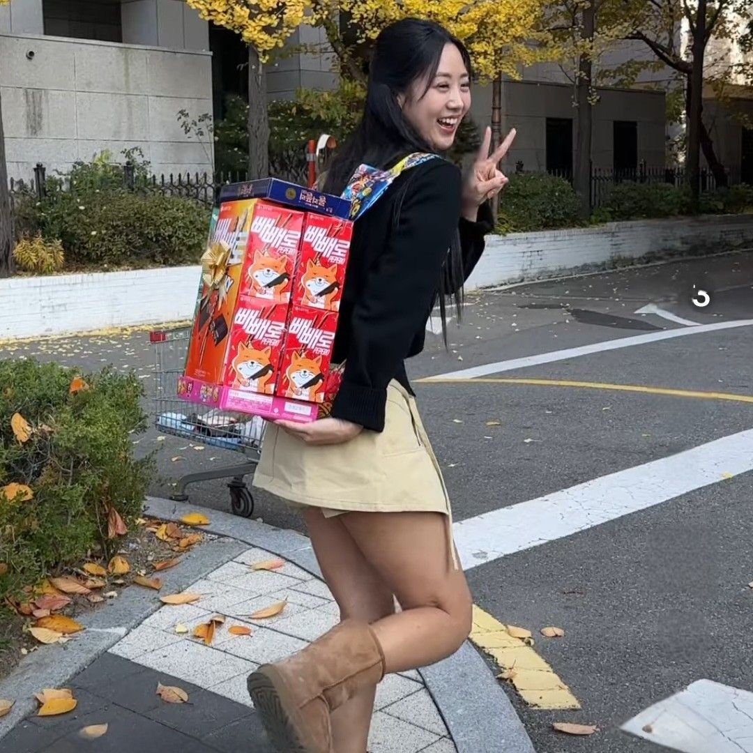 Latest photo of Kang Hyeyeon
