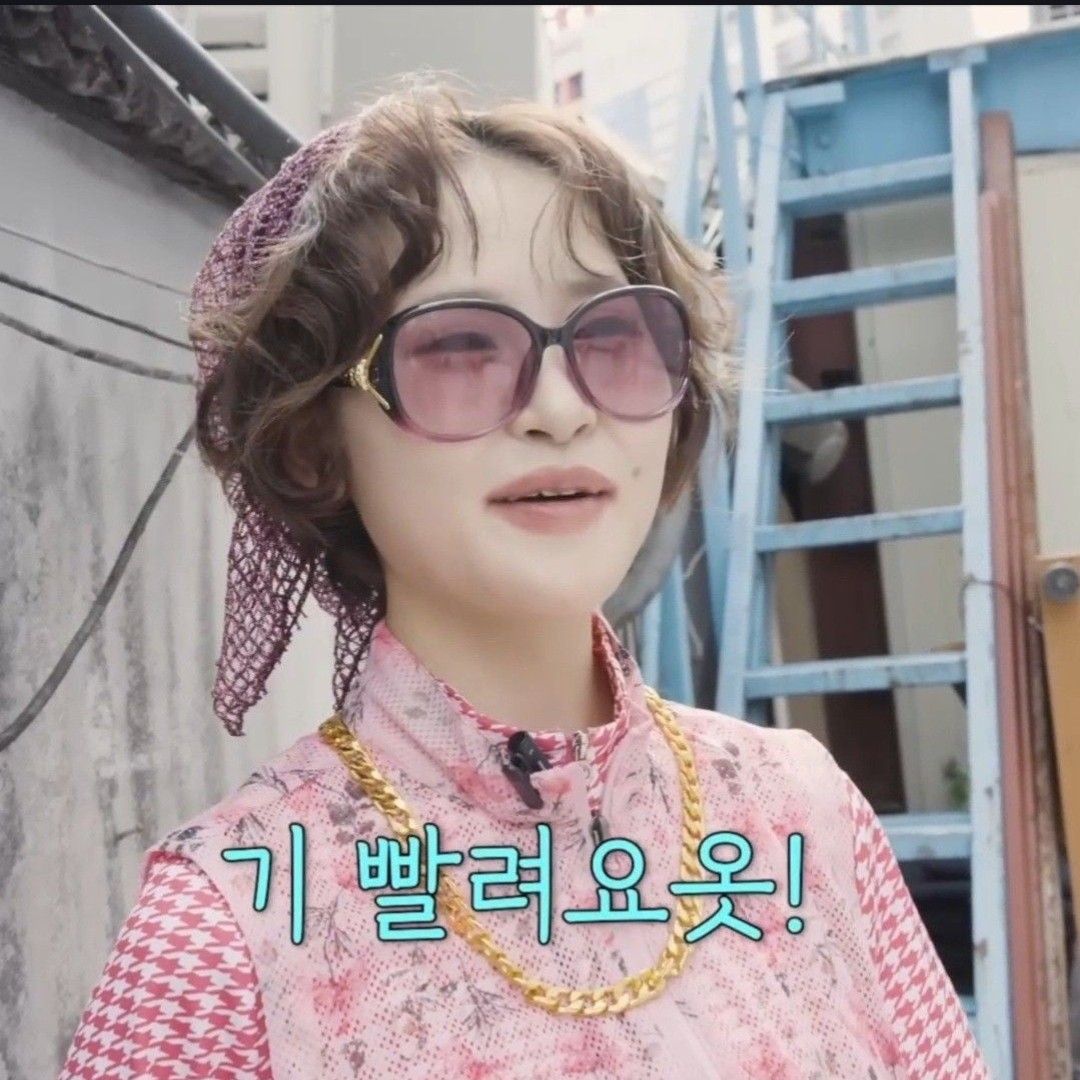 Foto kegiatan terbaru dari Kim Dahyun