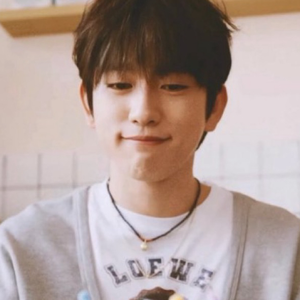 Foto terbaru dari Park Jinyoung