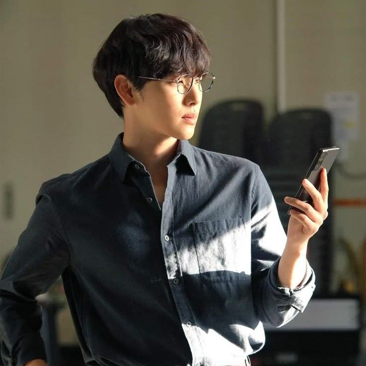 A moment captured by a fan of Lim Siwan