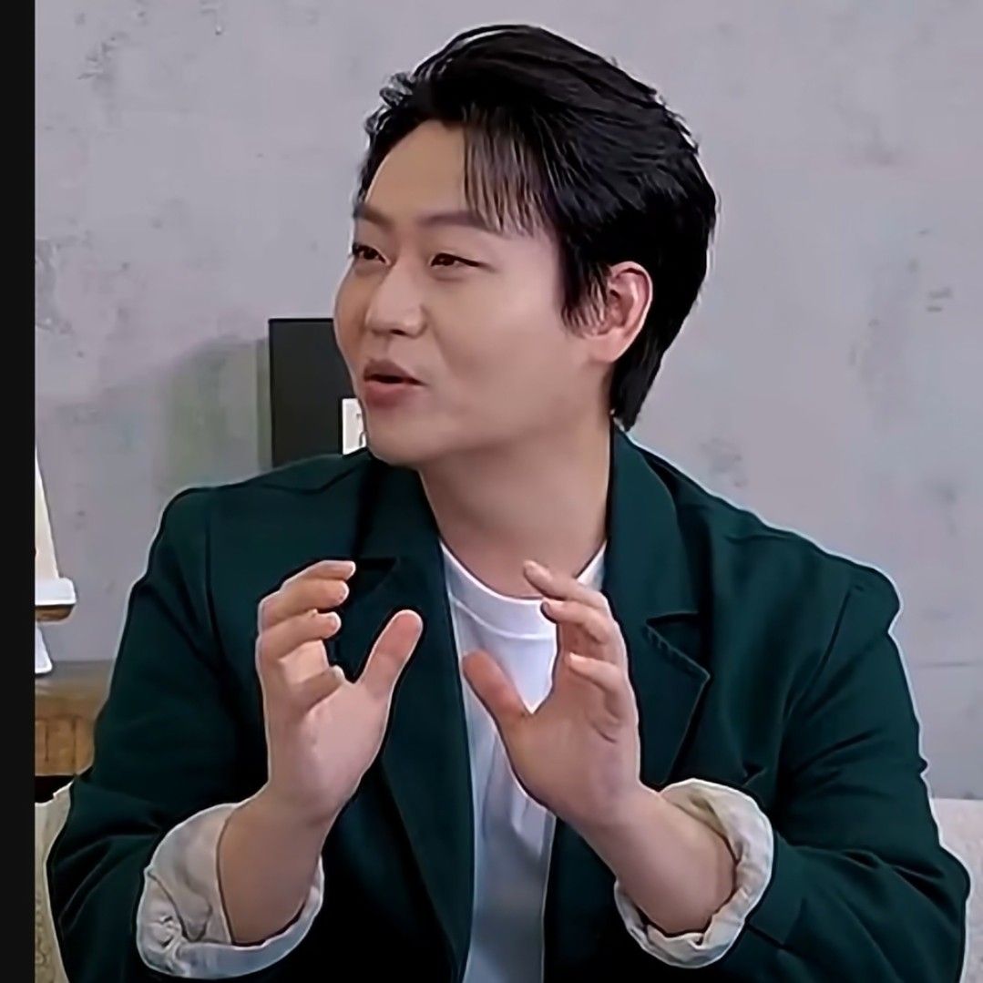 A moment captured by a fan of Min Soohyun