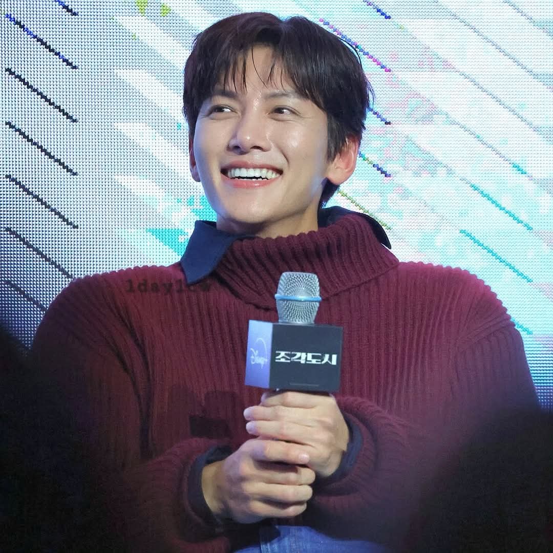 Latest photo of Ji Changwook