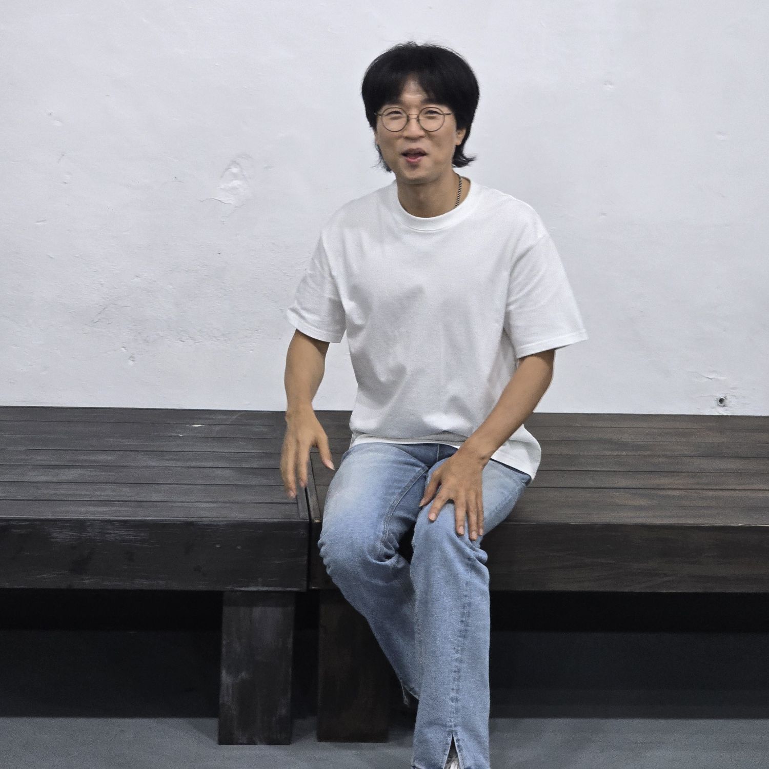 Behind-the-scenes cut of Bak Changgeun