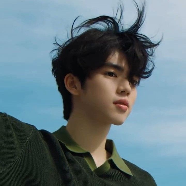Behind-the-scenes cut of Cha Junhwan