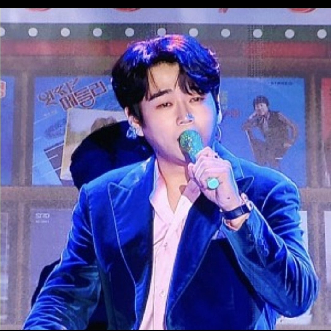 Behind-the-scenes cut of Hwang Youngwoong