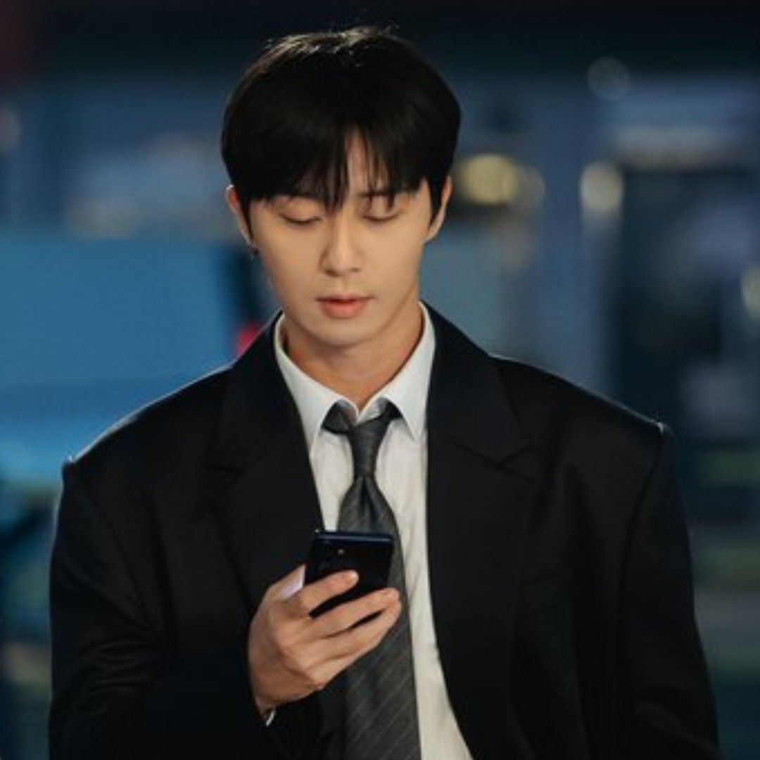 Latest photo of Park Seojoon