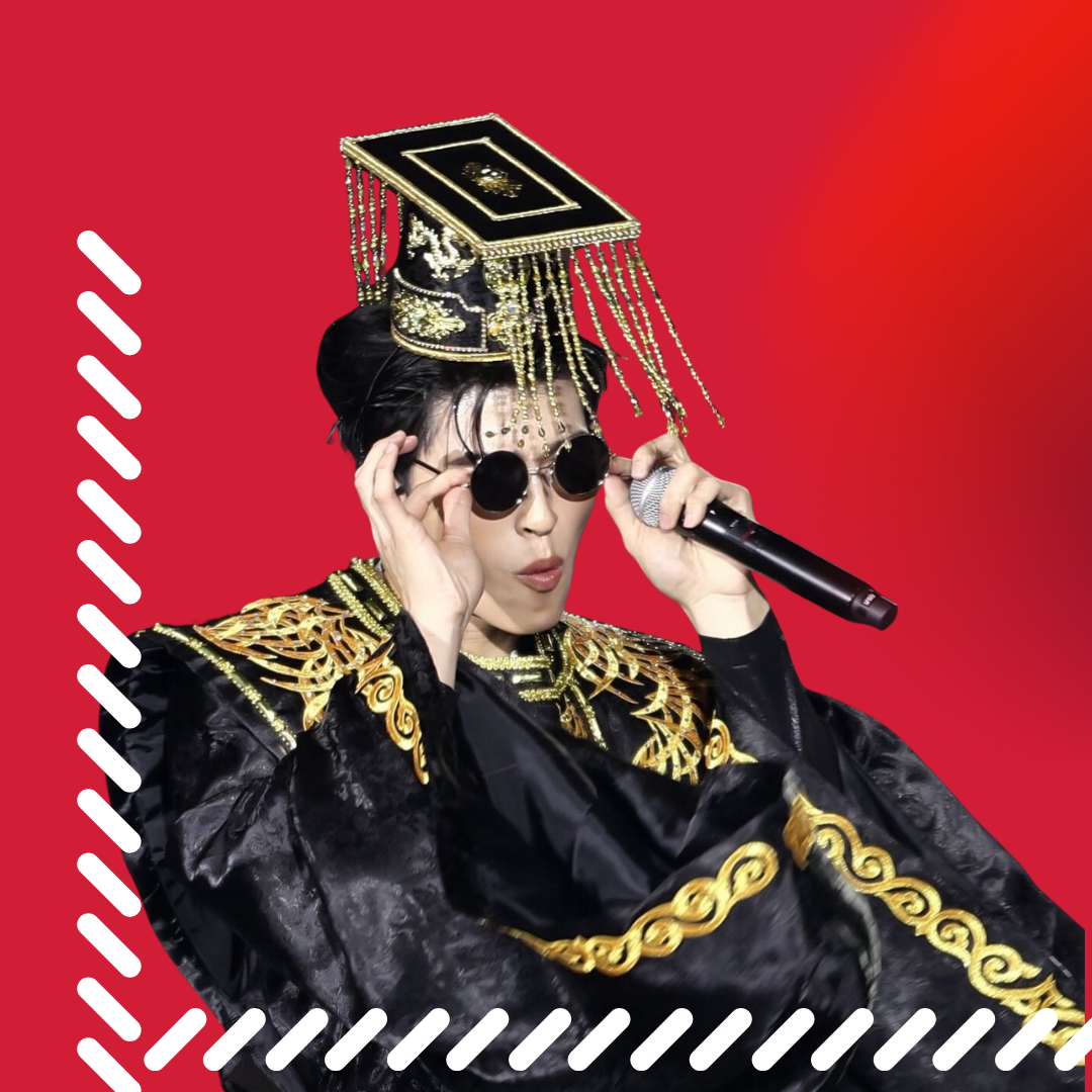 A moment captured by a fan of Pond Naravit Lertratkosum