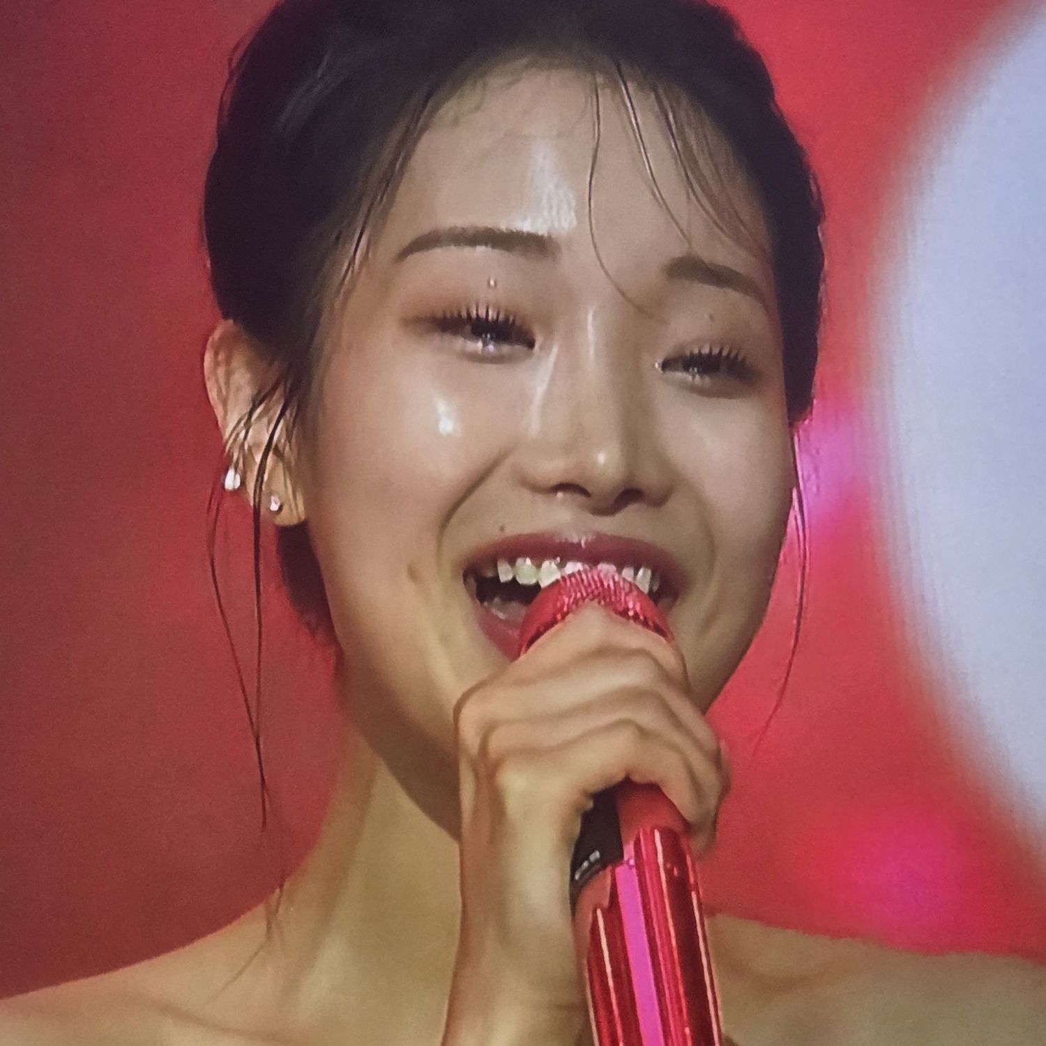A moment captured by a fan of Kim Soyeon (2004)