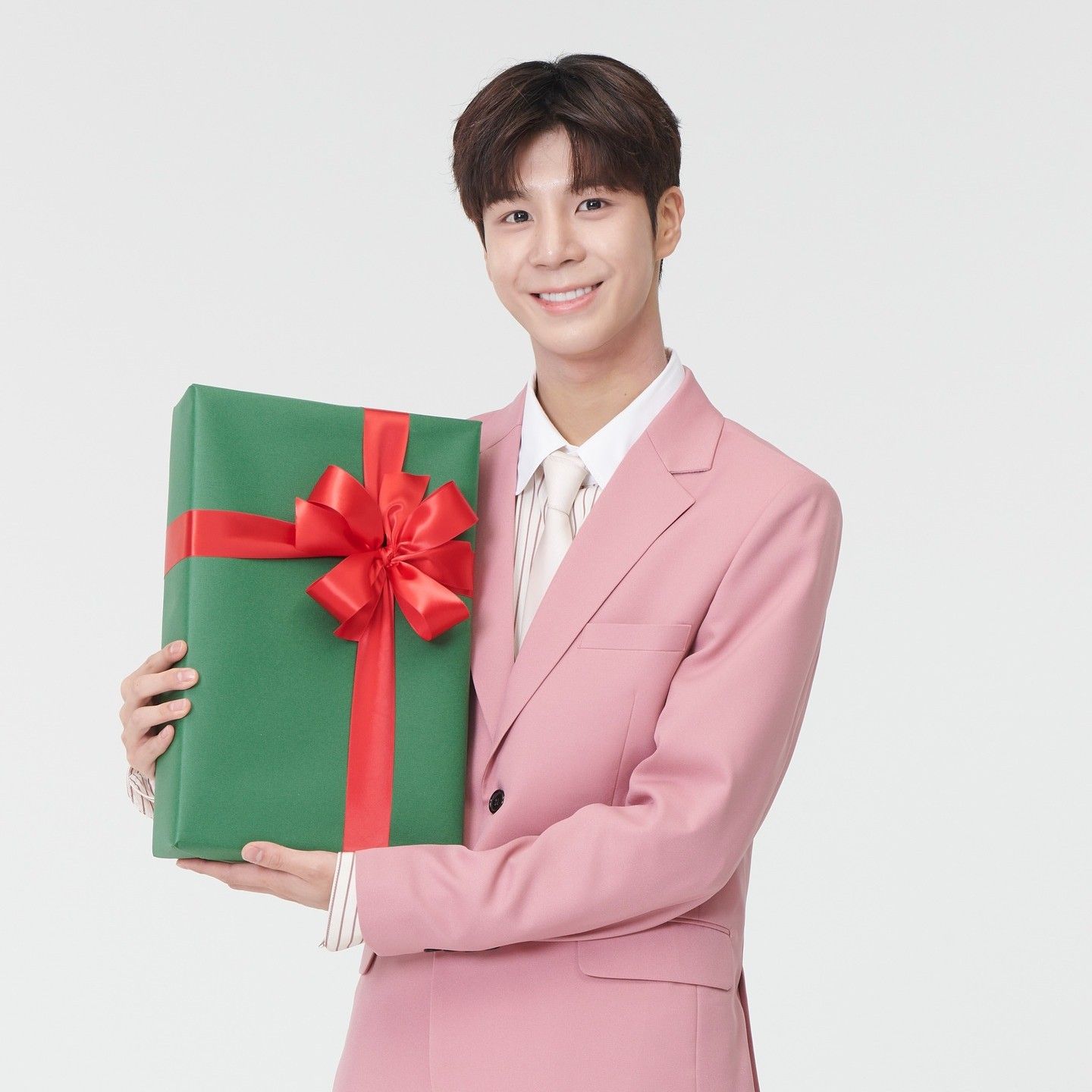 鄭東元的最新照片