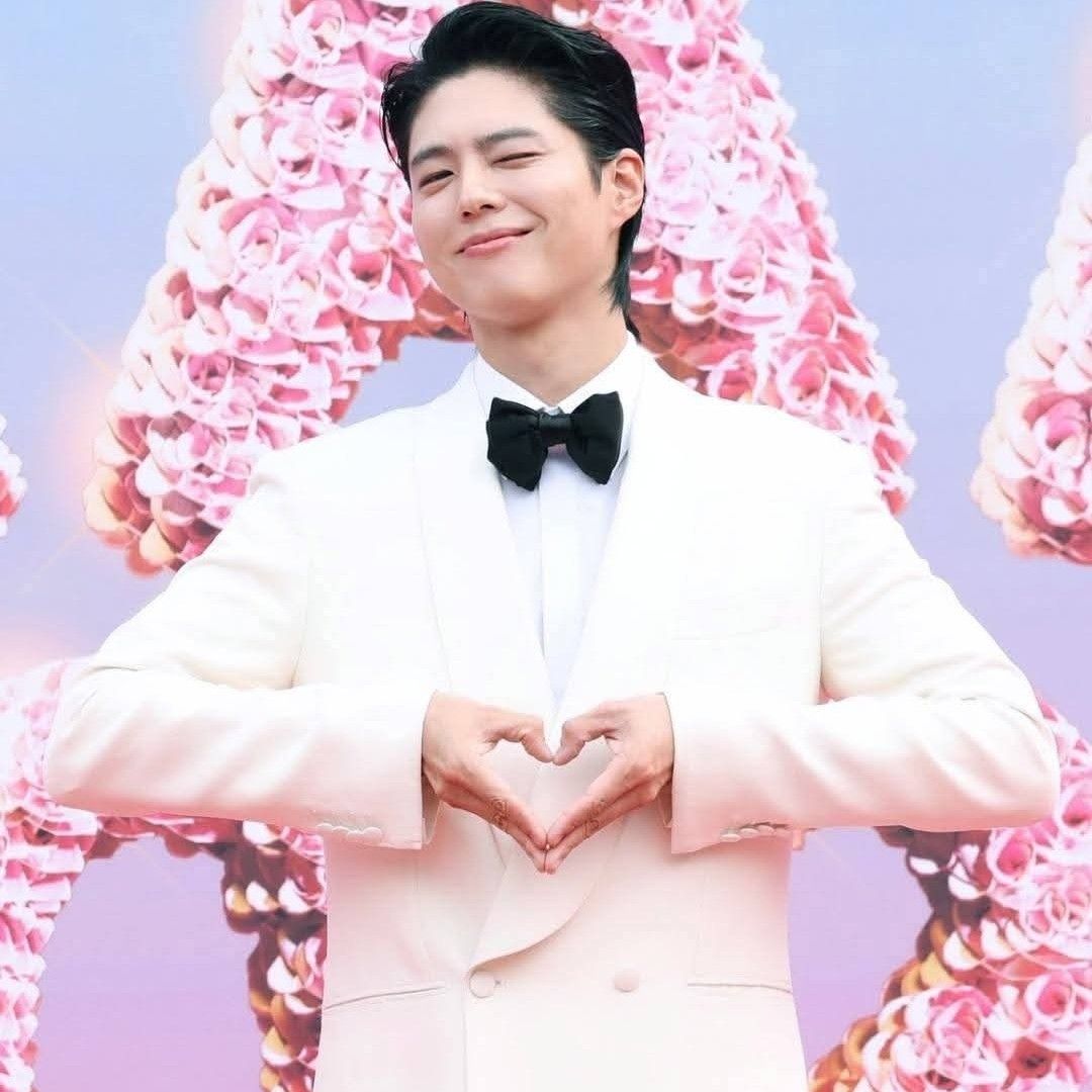 Recent activity shot of Park Bogum