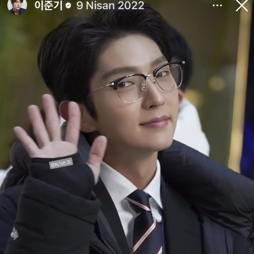 Momen yang diabadikan oleh penggemar Lee Joongi