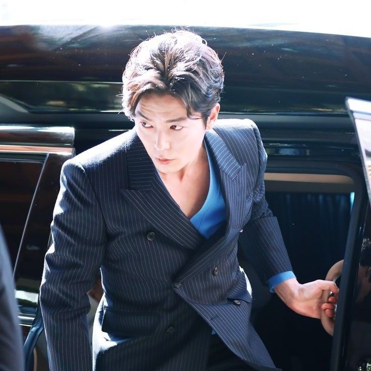 A moment captured by a fan of Kim Jaewook