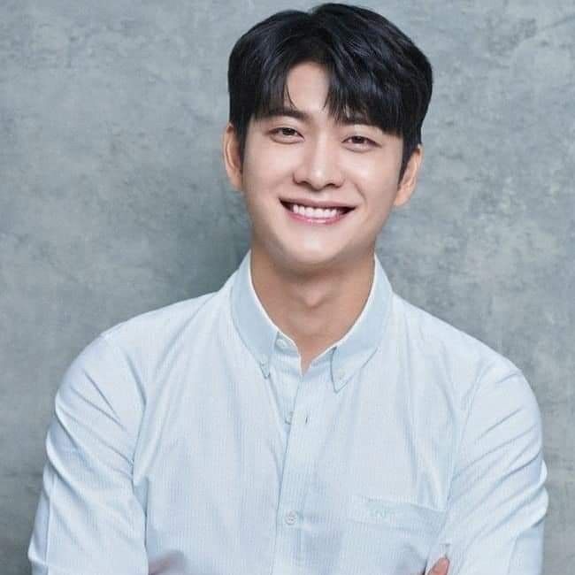 Behind-the-scenes cut of Kang Taeoh
