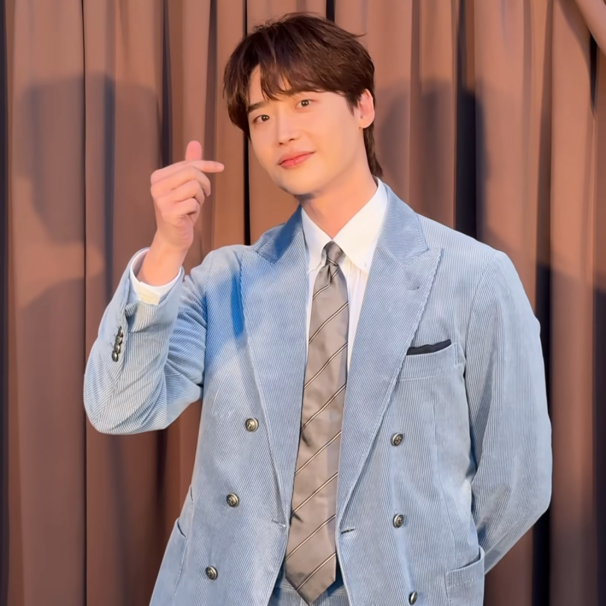 Latest photo of Lee Jongsuk