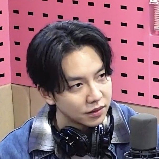 イ・スンギの最近の活動ショット