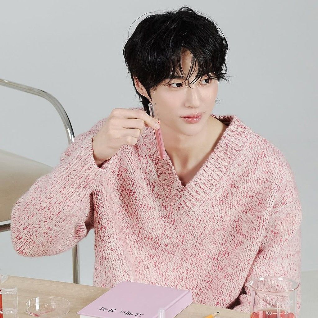 A moment captured by a fan of Byeon Wooseok