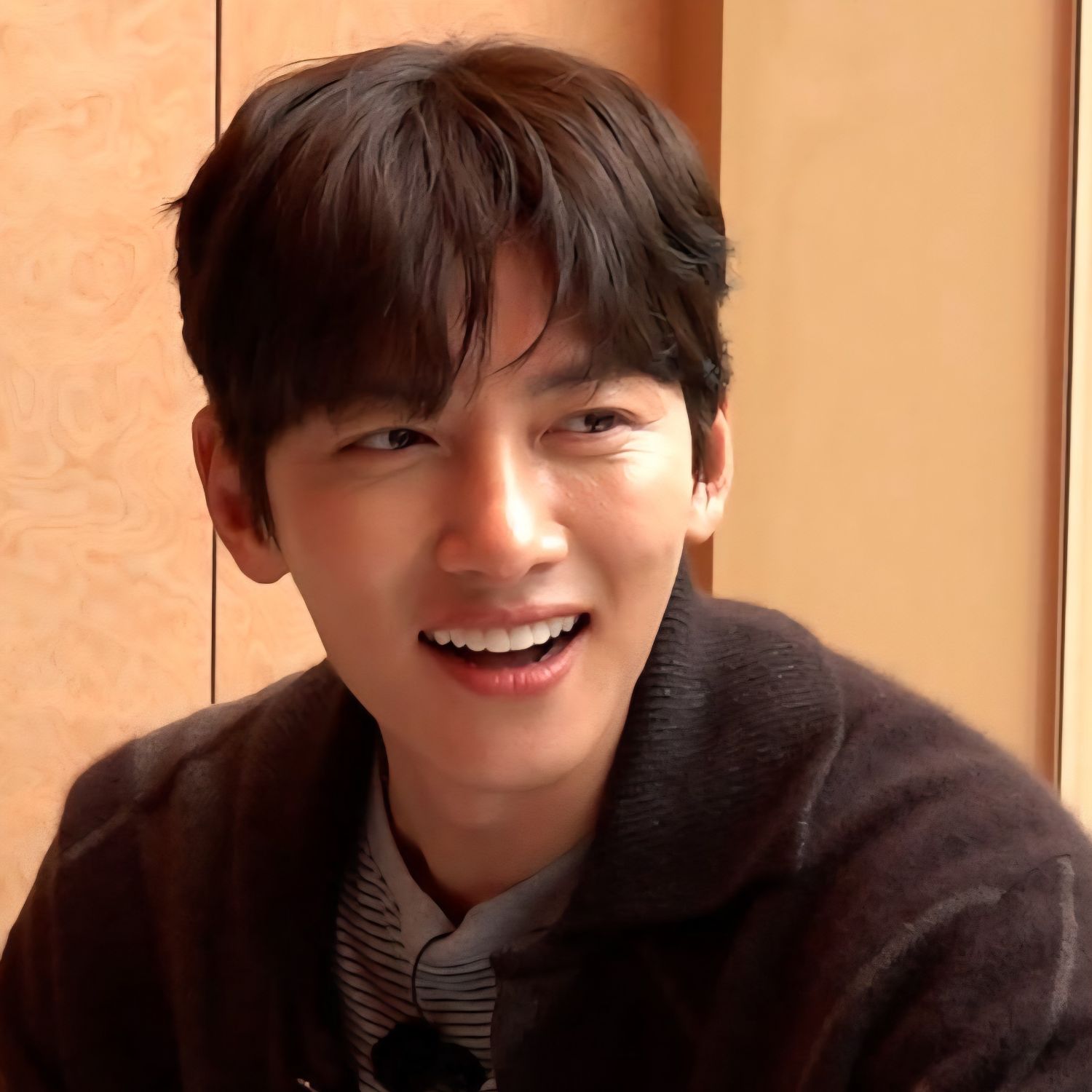 Behind-the-scenes cut of Ji Changwook