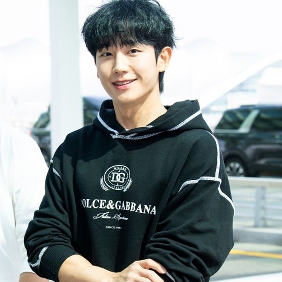 Behind-the-scenes cut of Jung Haein