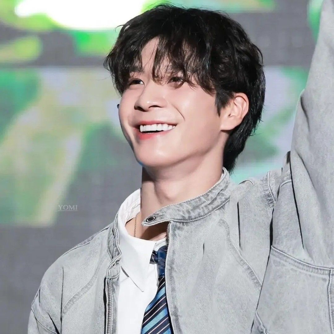 Latest photo of Jeong Dongwon
